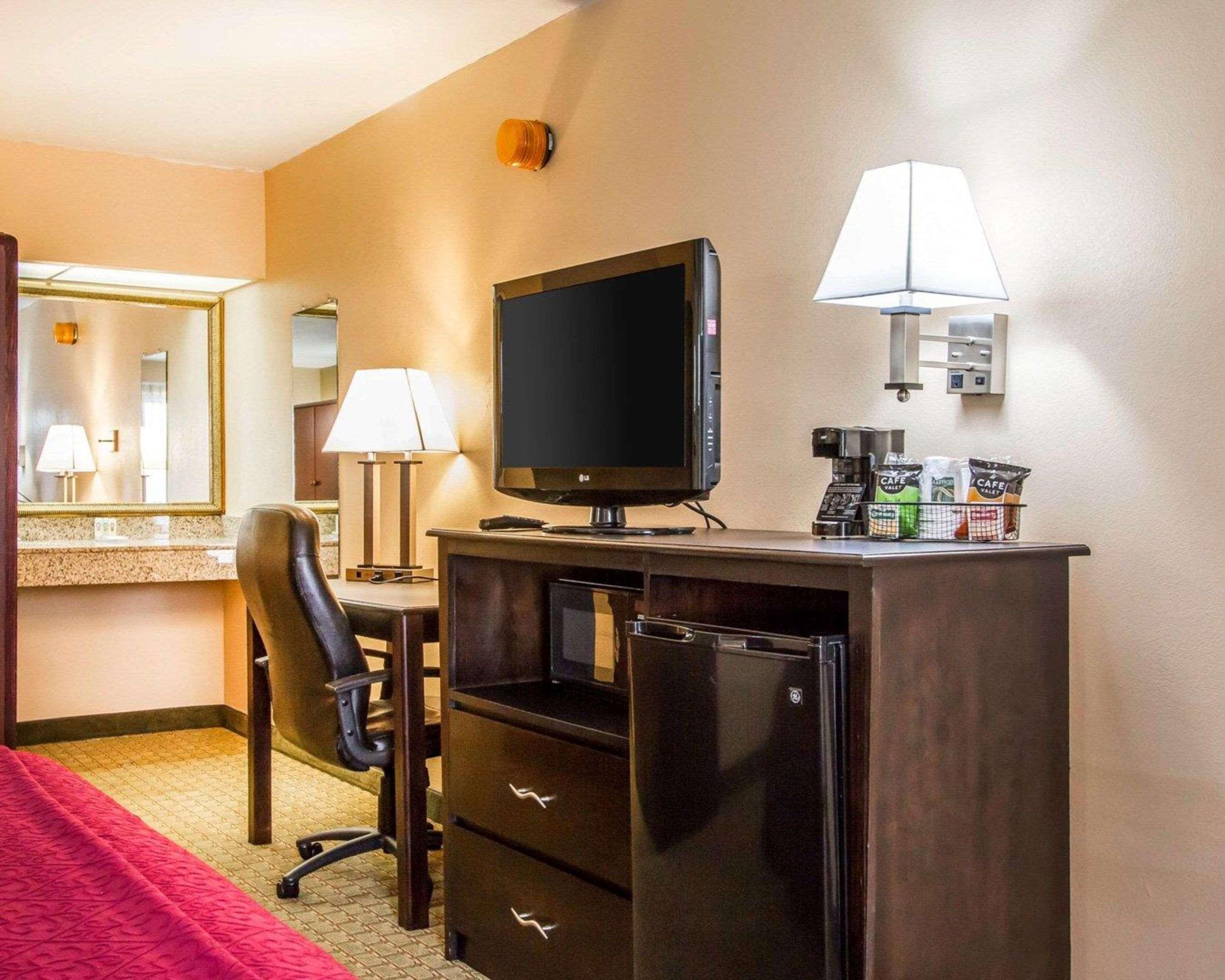 Quality Inn Фолі Екстер'єр фото