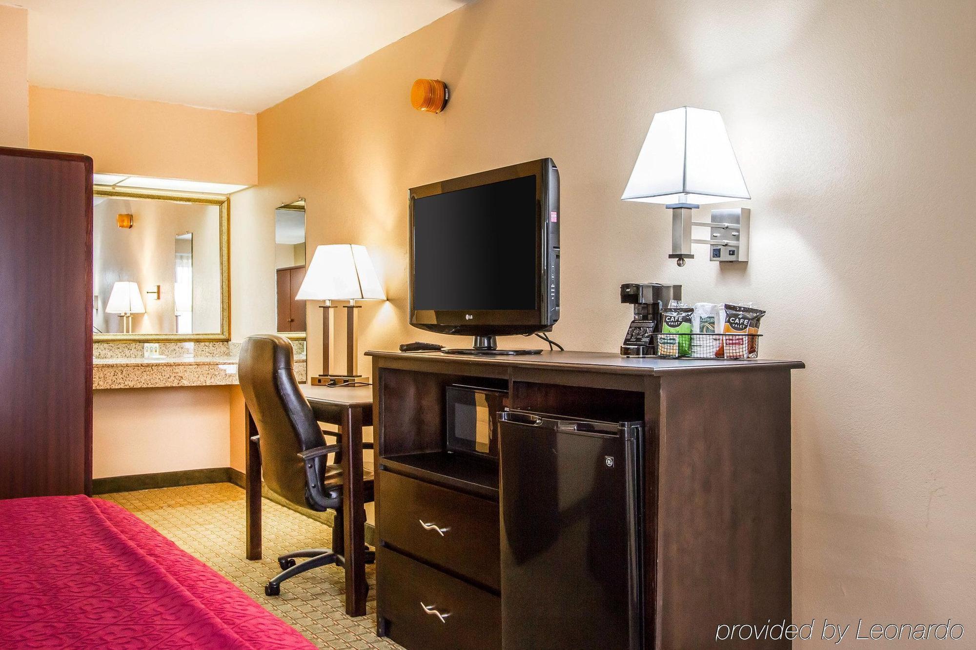 Quality Inn Фолі Екстер'єр фото